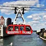 Manhattan 10 Minutes, Lic 3 Bedrooms Huge Apt