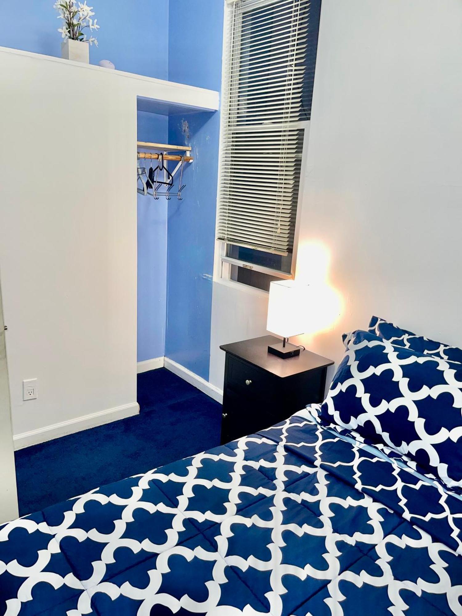Apartment Manhattan 10 Minutes, Lic 3 Bedrooms Huge Apt New York
