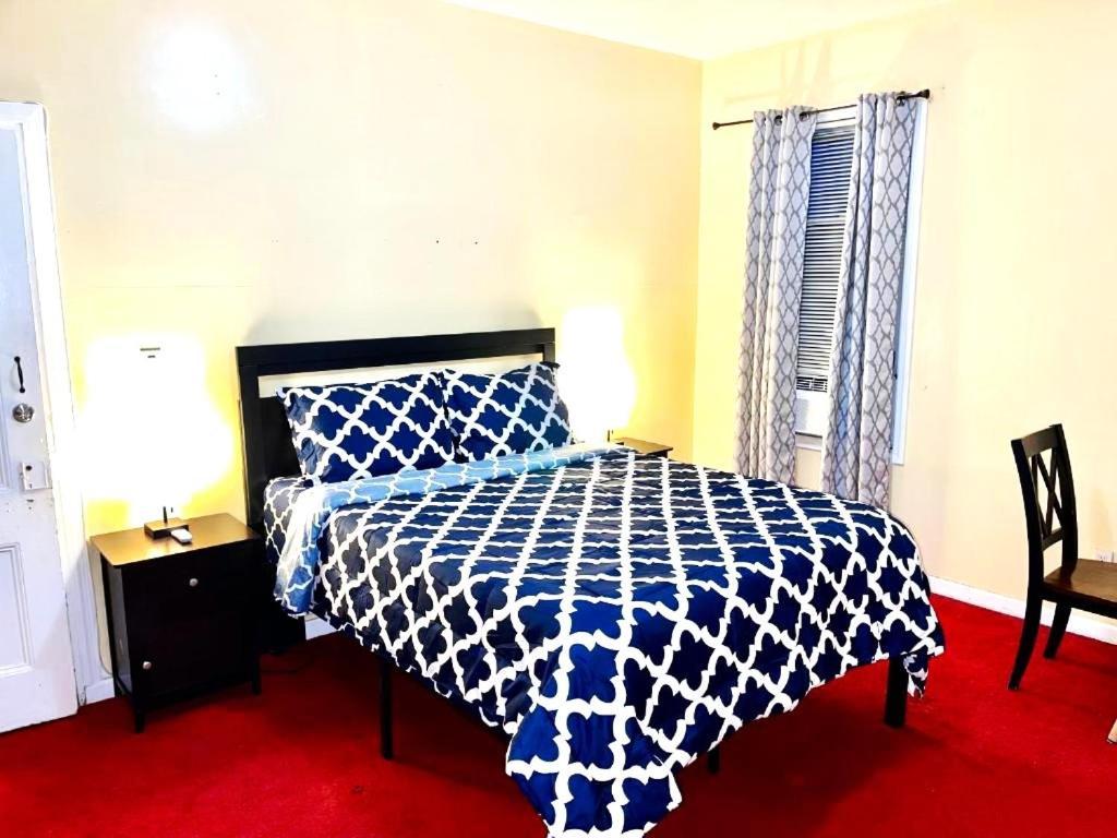 Manhattan 10 Minutes, Lic 3 Bedrooms Huge Apt *