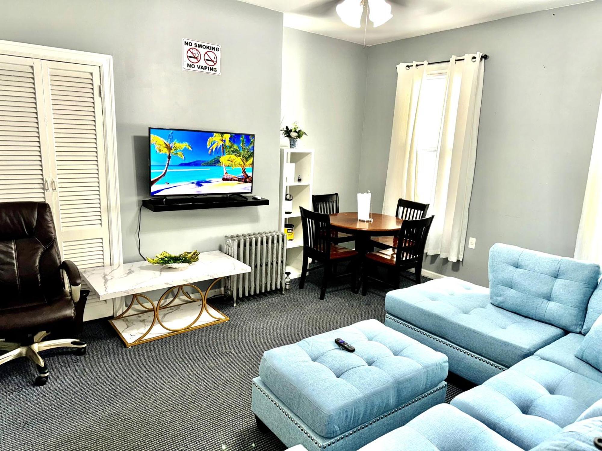 Manhattan 10 Minutes, Lic 3 Bedrooms Huge Apt